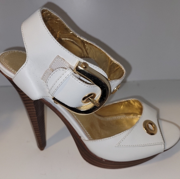 ❤️ HOST PICK ❤️Bebe  women's shoes - Picture 2 of 3